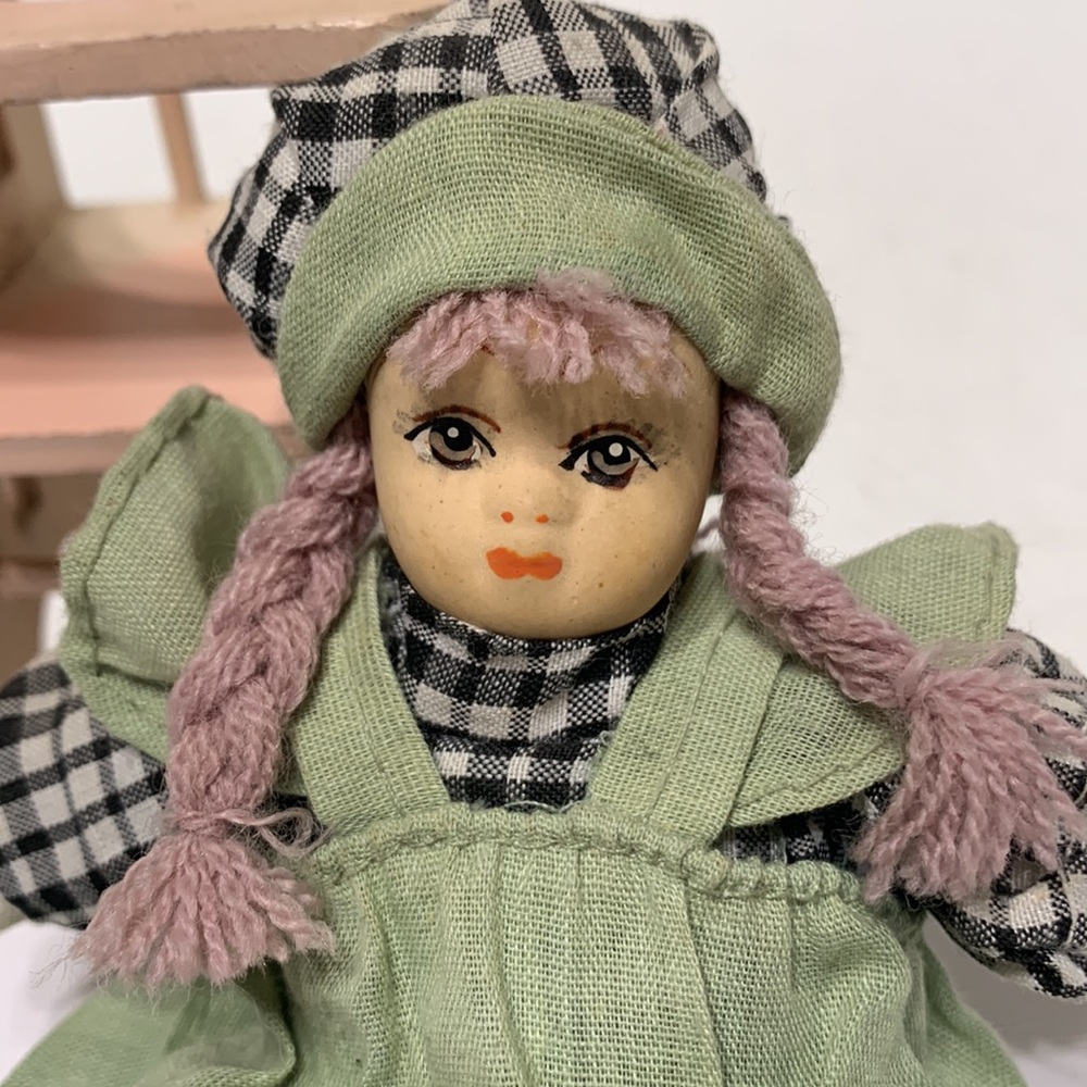 Purple hair doll with wood chair 5.5”